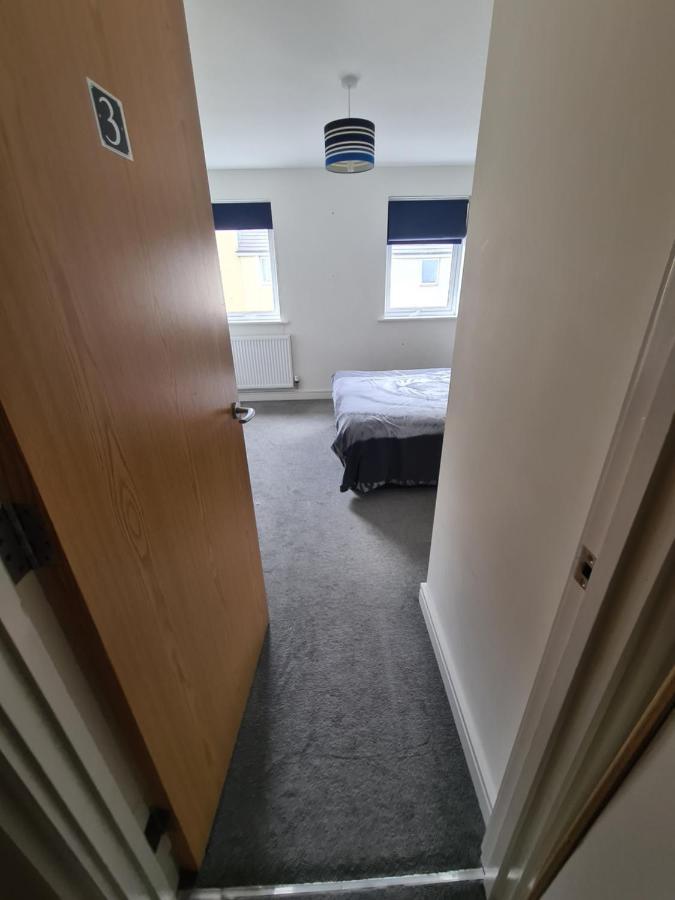 Superking Bedroom Close To The A30 Camborne Εξωτερικό φωτογραφία