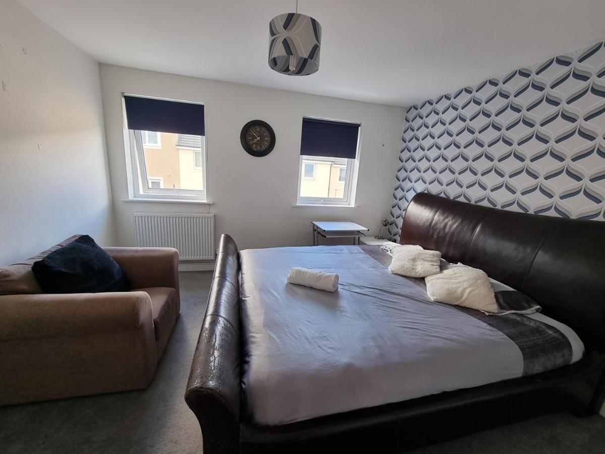 Superking Bedroom Close To The A30 Camborne Εξωτερικό φωτογραφία