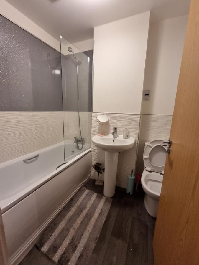 Superking Bedroom Close To The A30 Camborne Εξωτερικό φωτογραφία