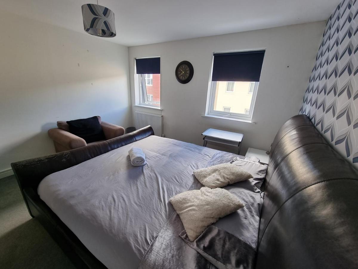 Superking Bedroom Close To The A30 Camborne Εξωτερικό φωτογραφία