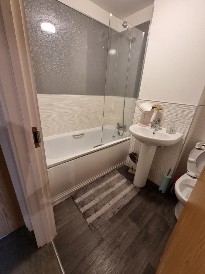 Superking Bedroom Close To The A30 Camborne Εξωτερικό φωτογραφία