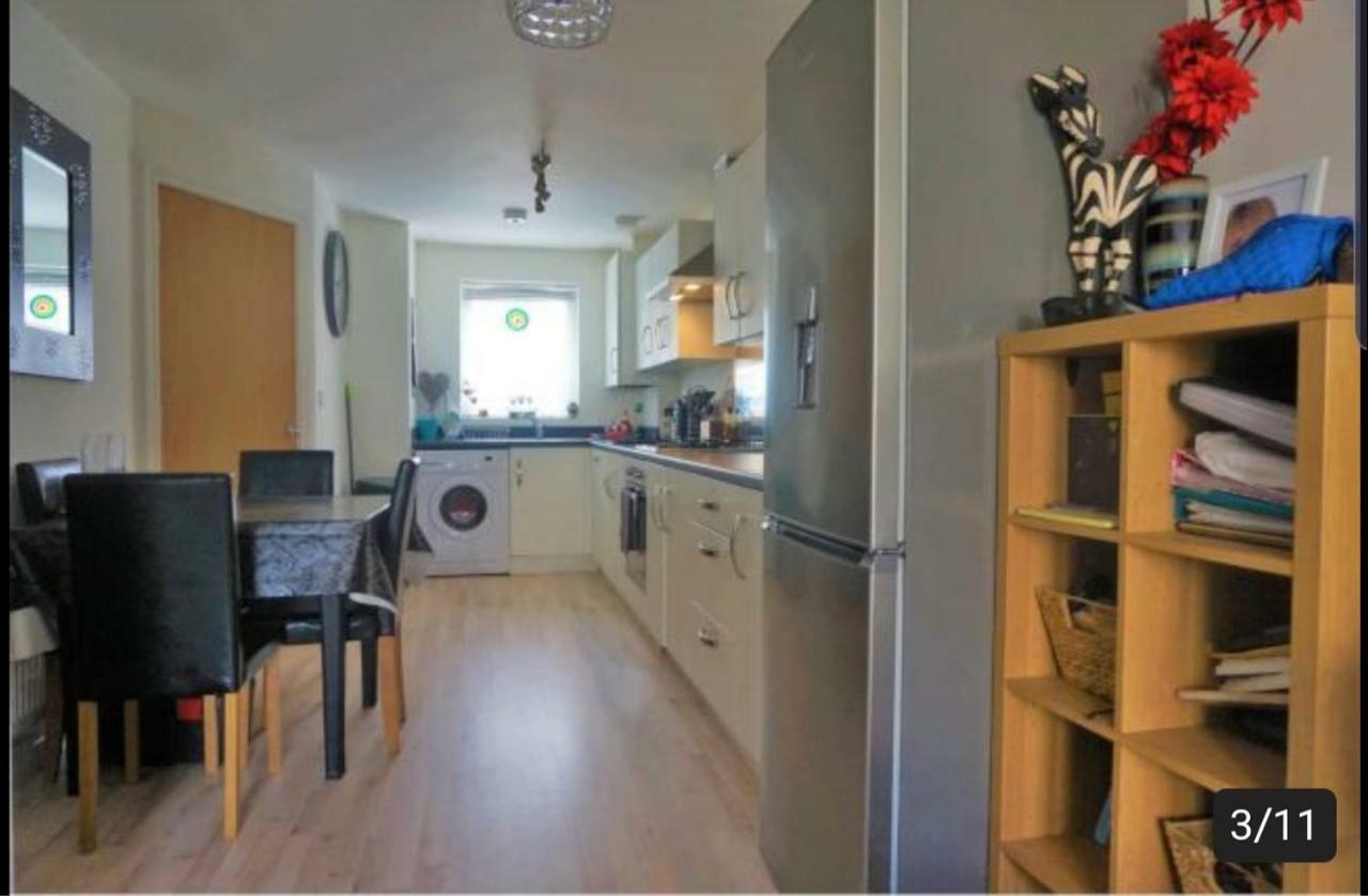 Superking Bedroom Close To The A30 Camborne Εξωτερικό φωτογραφία